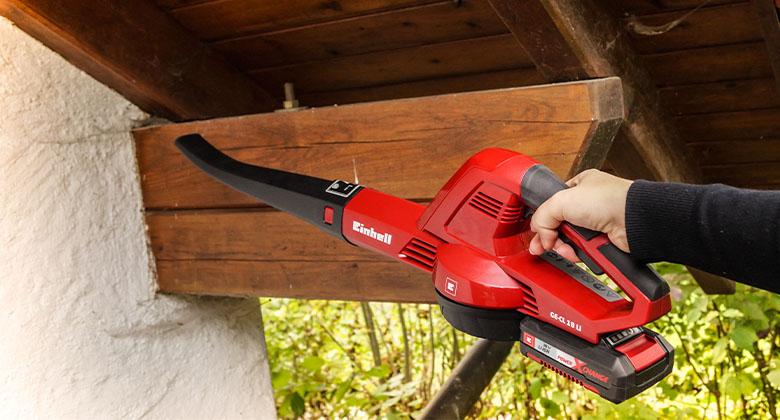 Garden store leaf blowers